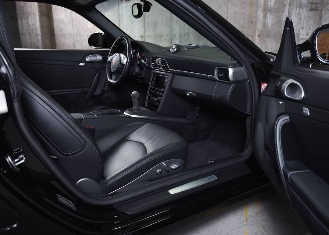 2010 Porsche 911 Turbo — photo 23