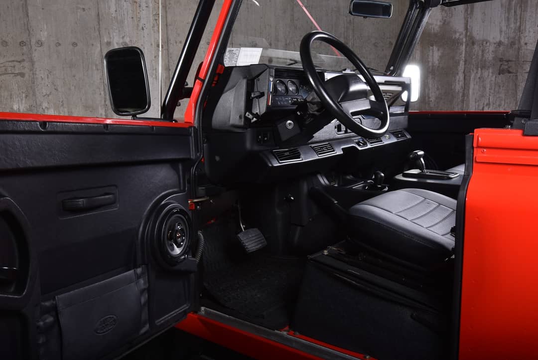 1997 Land Rover Defender 90 — photo 36