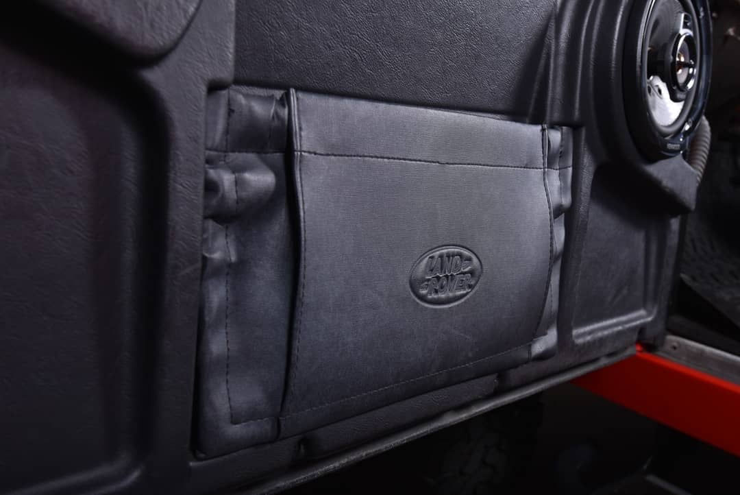 1997 Land Rover Defender 90 — photo 38