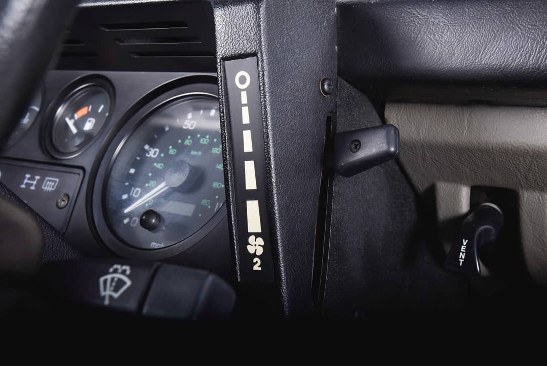 1997 Land Rover Defender 90 — photo 43