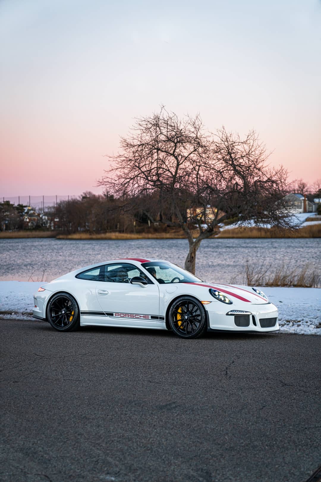 2016 Porsche 911 R — photo 2