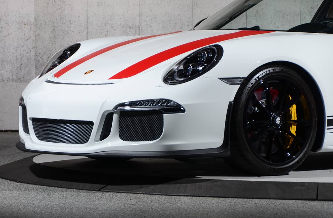 2016 Porsche 911 R — photo 19