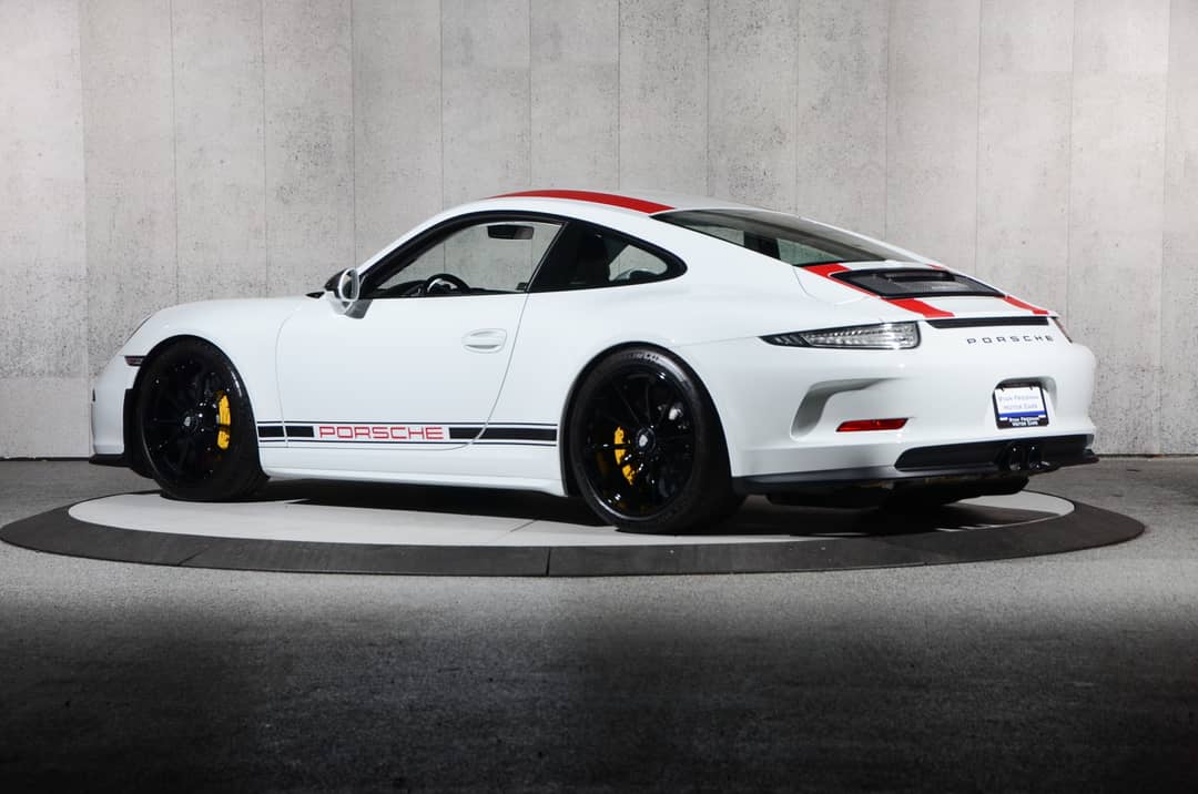 2016 Porsche 911 R — photo 22