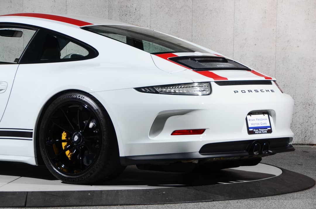2016 Porsche 911 R — photo 23