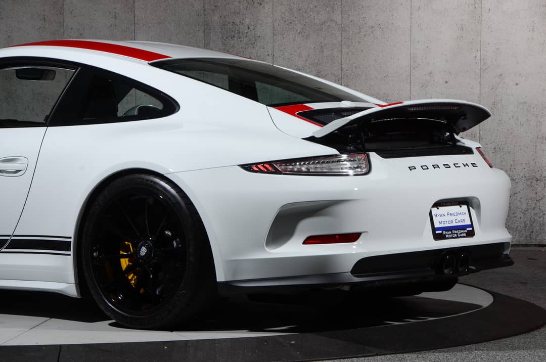 2016 Porsche 911 R — photo 24