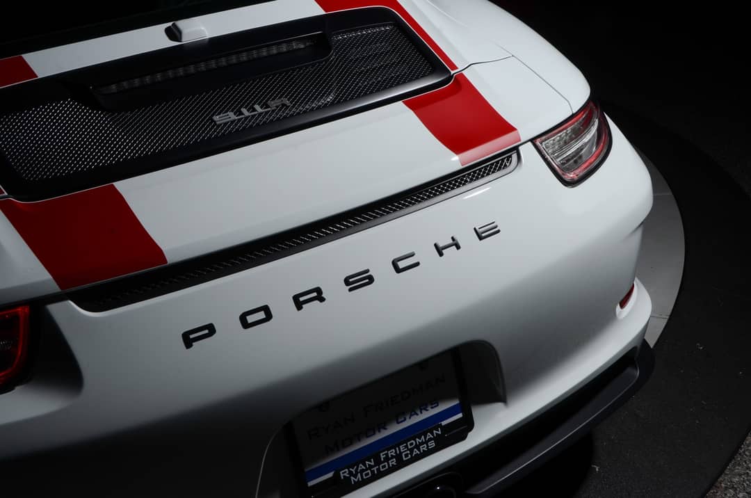 2016 Porsche 911 R — photo 25