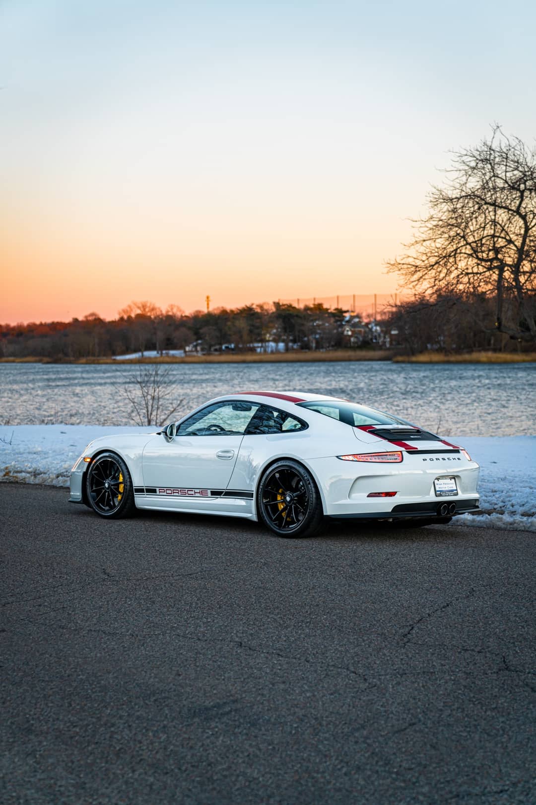 2016 Porsche 911 R — photo 73