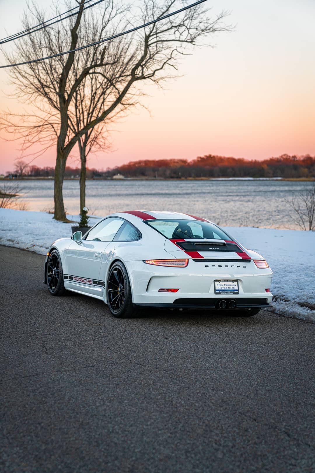 2016 Porsche 911 R — photo 74