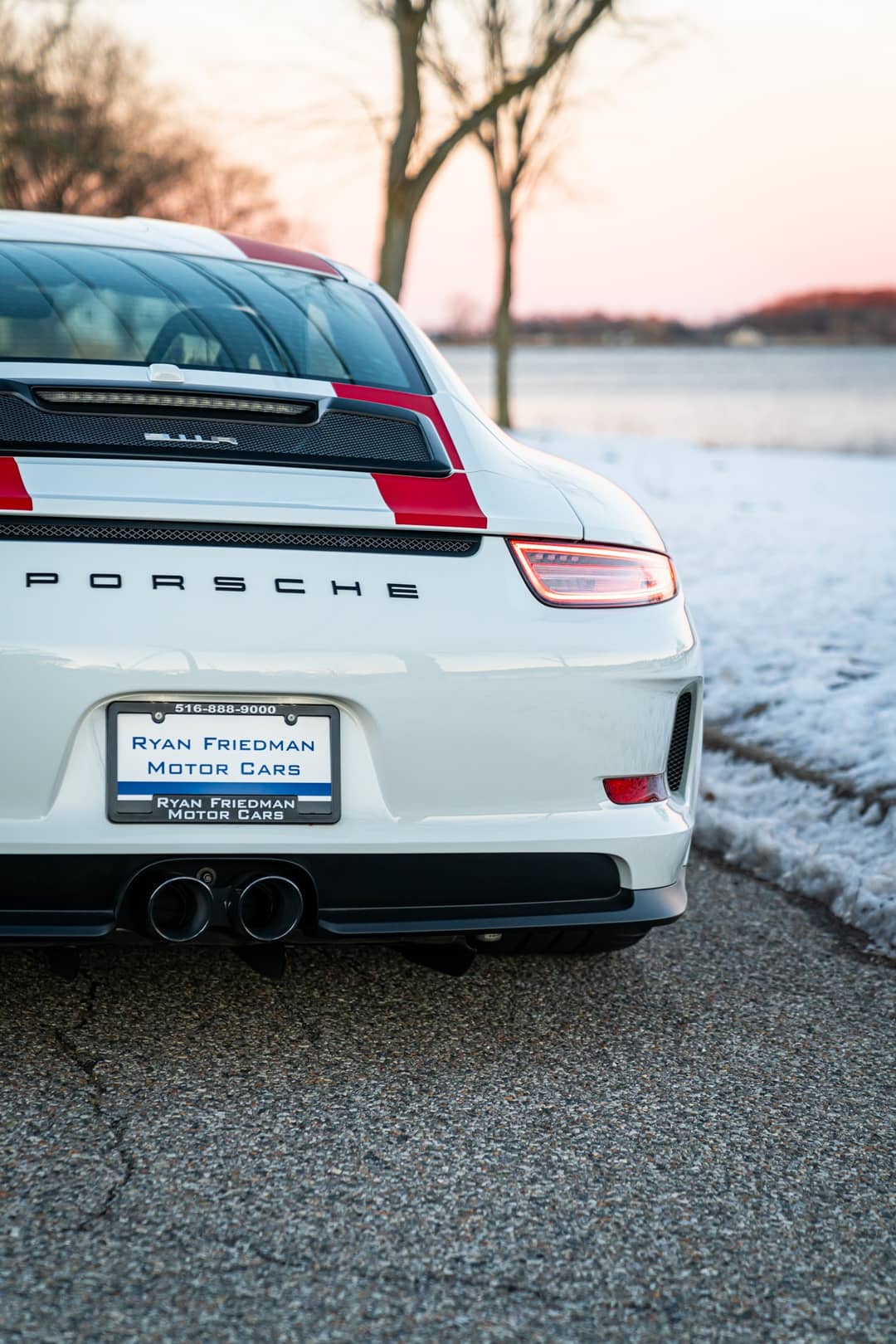 2016 Porsche 911 R — photo 75
