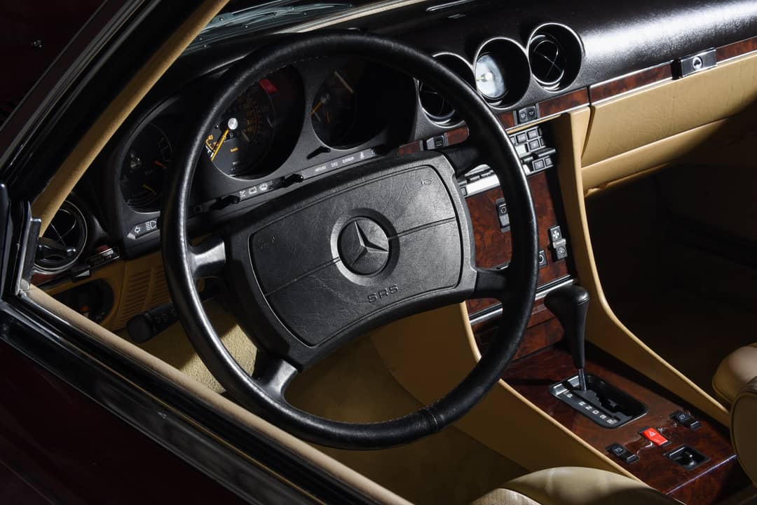 1987 Mercedes-Benz 560-Class 560 SL — photo 17