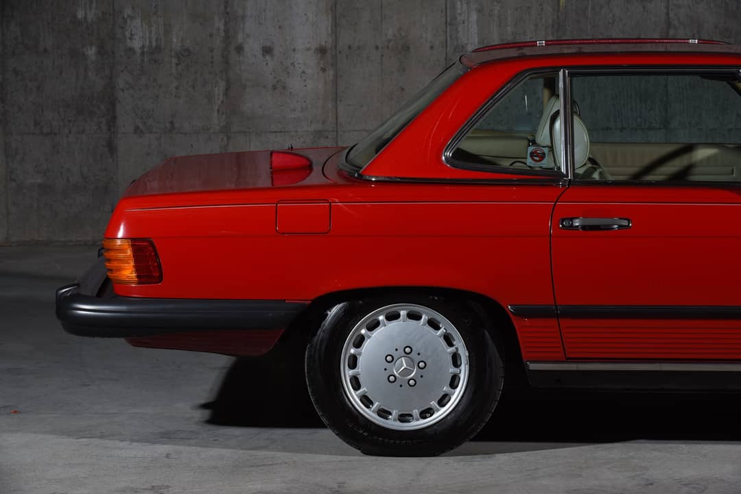 1987 Mercedes-Benz 560-Class 560 SL — photo 3
