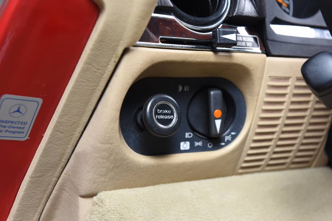 1987 Mercedes-Benz 560-Class 560 SL — photo 29