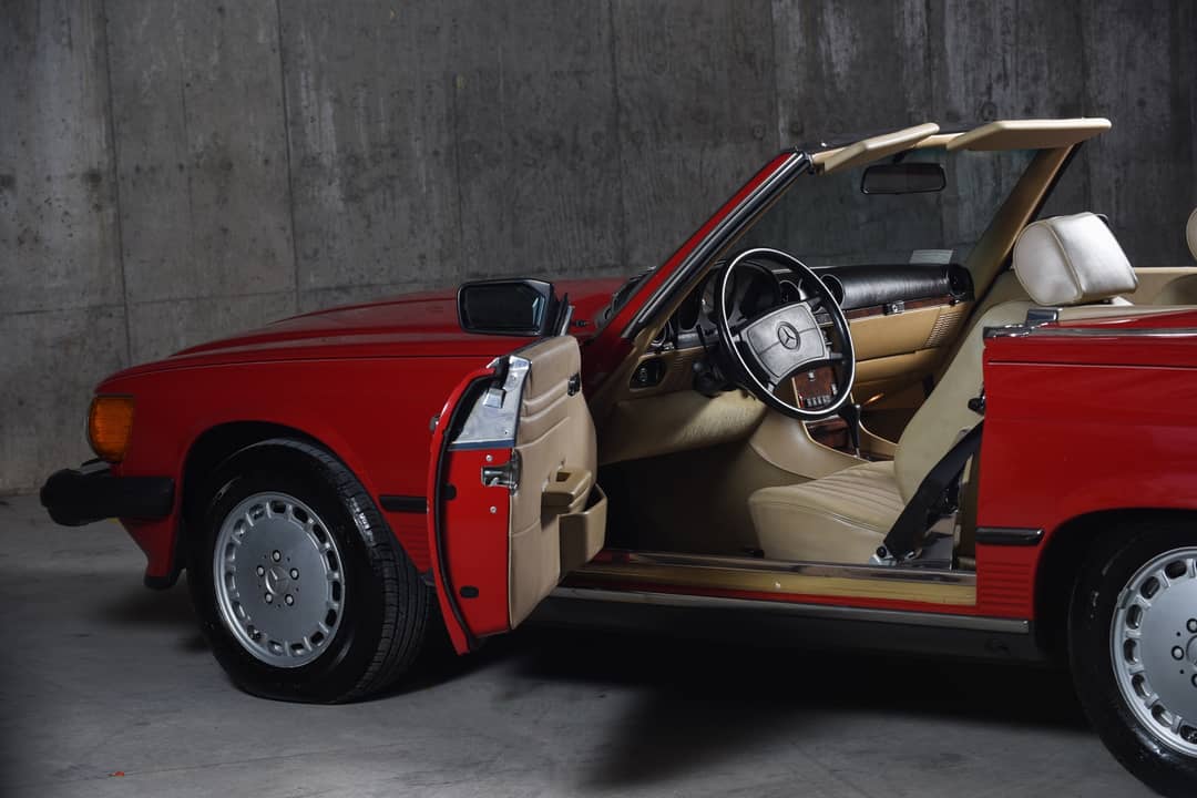1987 Mercedes-Benz 560-Class 560 SL — photo 30