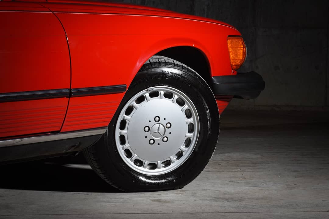 1987 Mercedes-Benz 560-Class 560 SL — photo 33