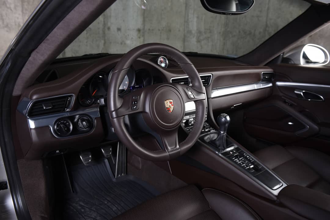 2013 Porsche 911 Carrera 4S — photo 19