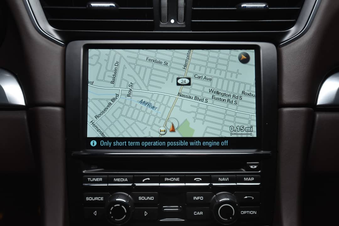 2013 Porsche 911 Carrera 4S — photo 23