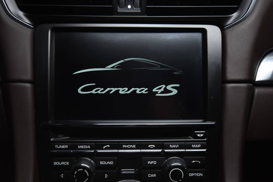 2013 Porsche 911 Carrera 4S — photo 24