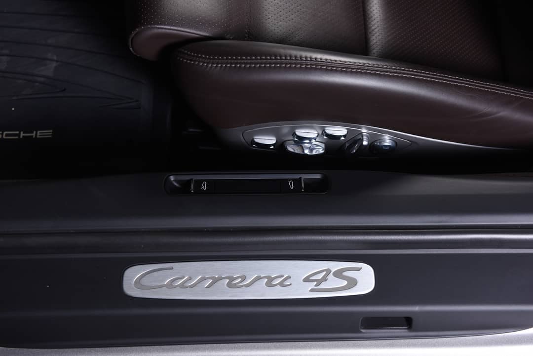 2013 Porsche 911 Carrera 4S — photo 26