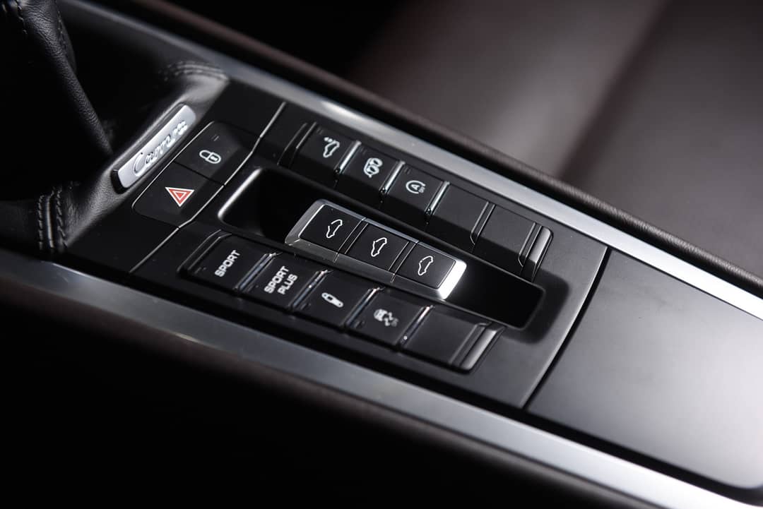 2013 Porsche 911 Carrera 4S — photo 28