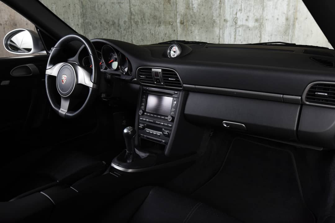 2010 Porsche 911 Carrera — photo 32