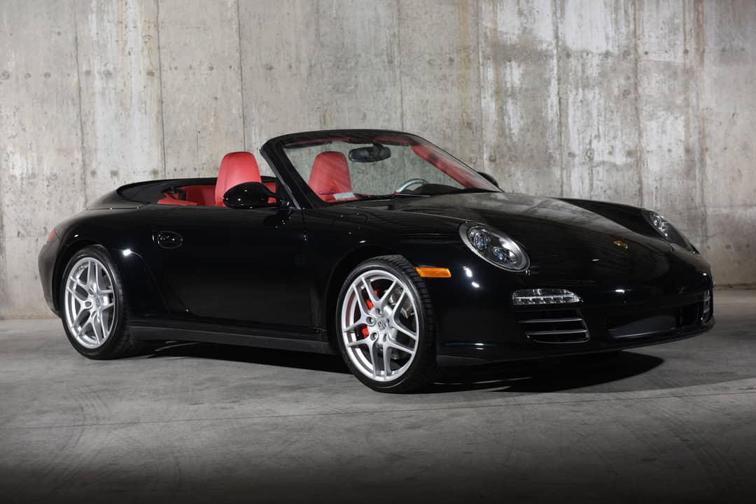 2010 Porsche 911 Carrera 4S — photo 2