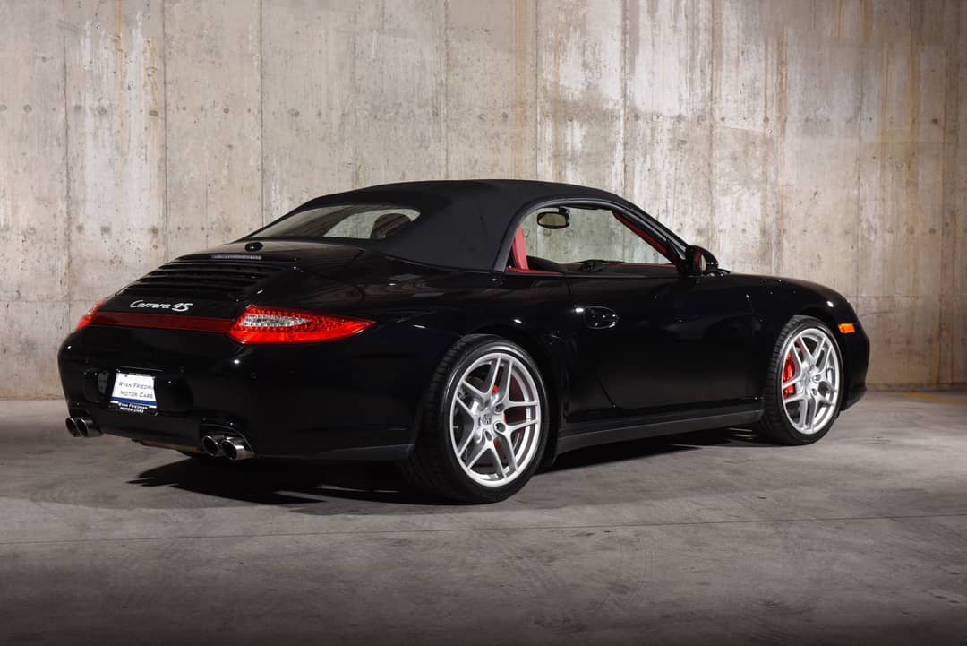 2010 Porsche 911 Carrera 4S — photo 19