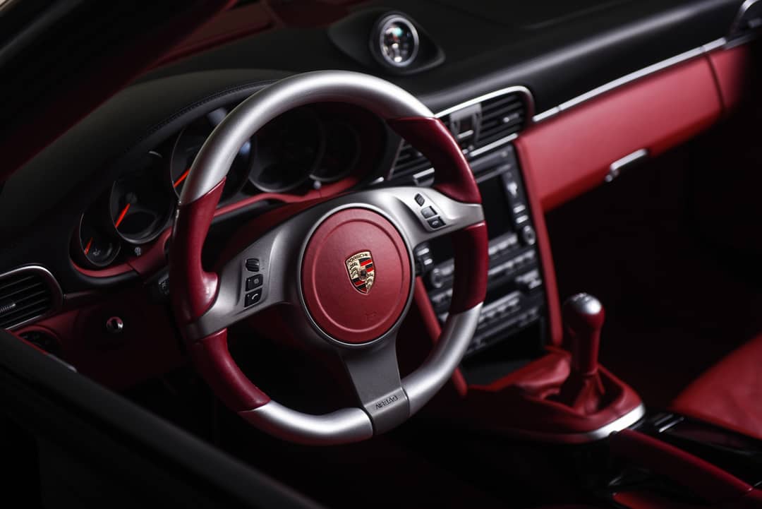 2010 Porsche 911 Carrera 4S — photo 24