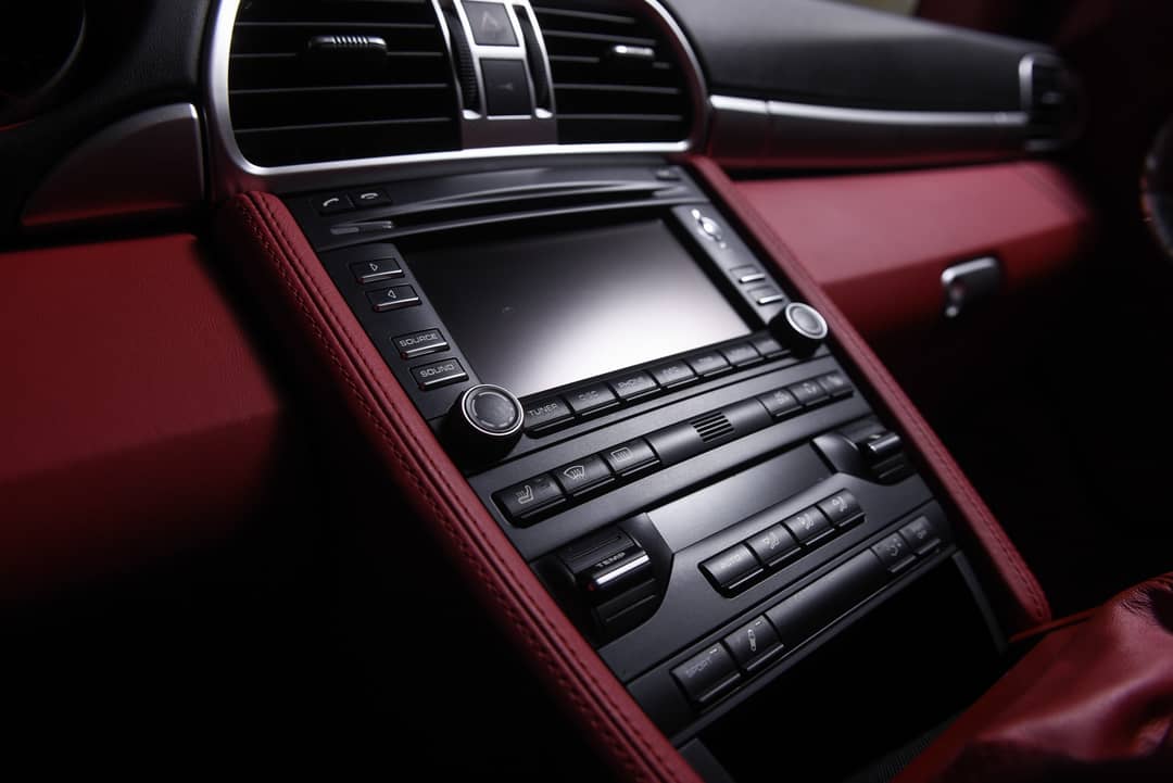 2010 Porsche 911 Carrera 4S — photo 29