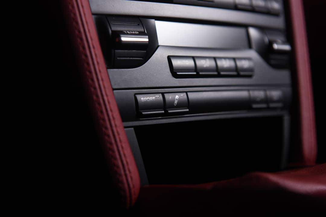 2010 Porsche 911 Carrera 4S — photo 31