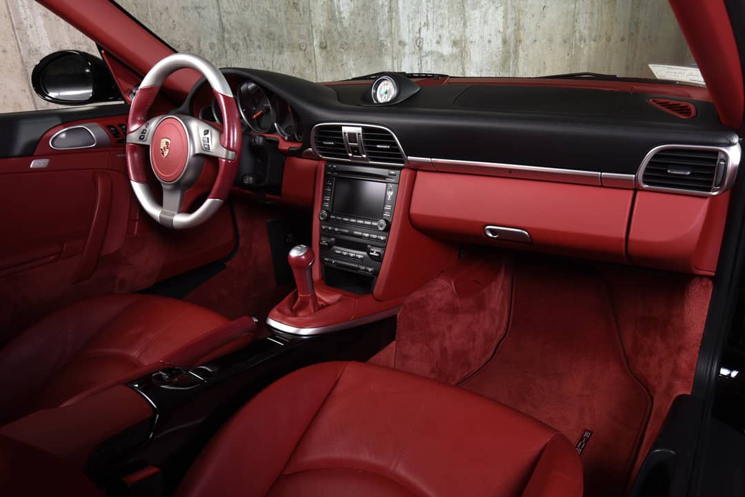2010 Porsche 911 Carrera 4S — photo 42