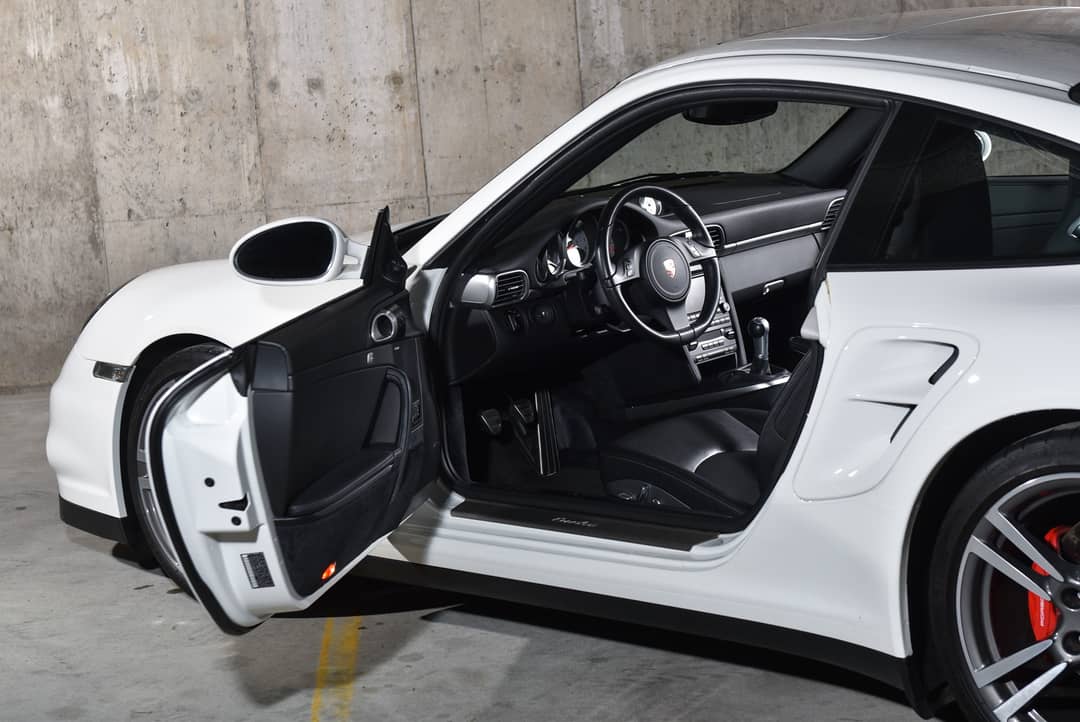2011 Porsche 911 Turbo — photo 17