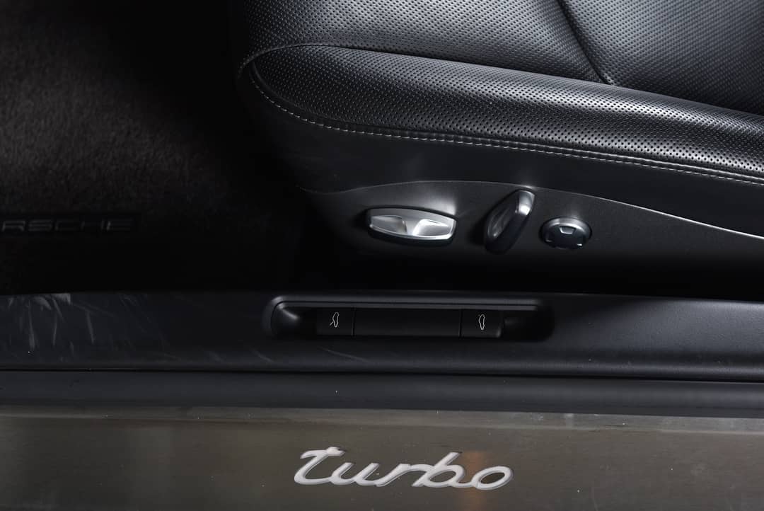 2011 Porsche 911 Turbo — photo 24