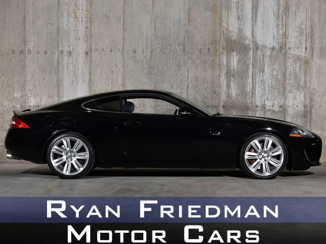2010 Jaguar XKR — photo 1