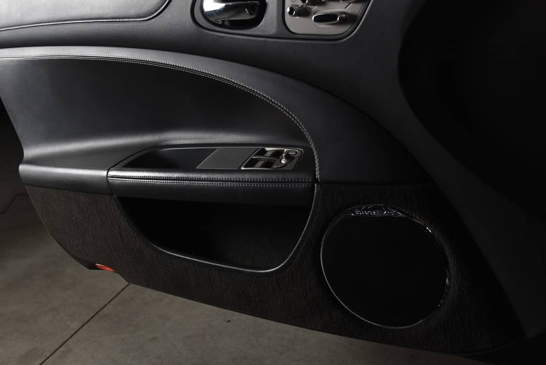 2010 Jaguar XKR — photo 19