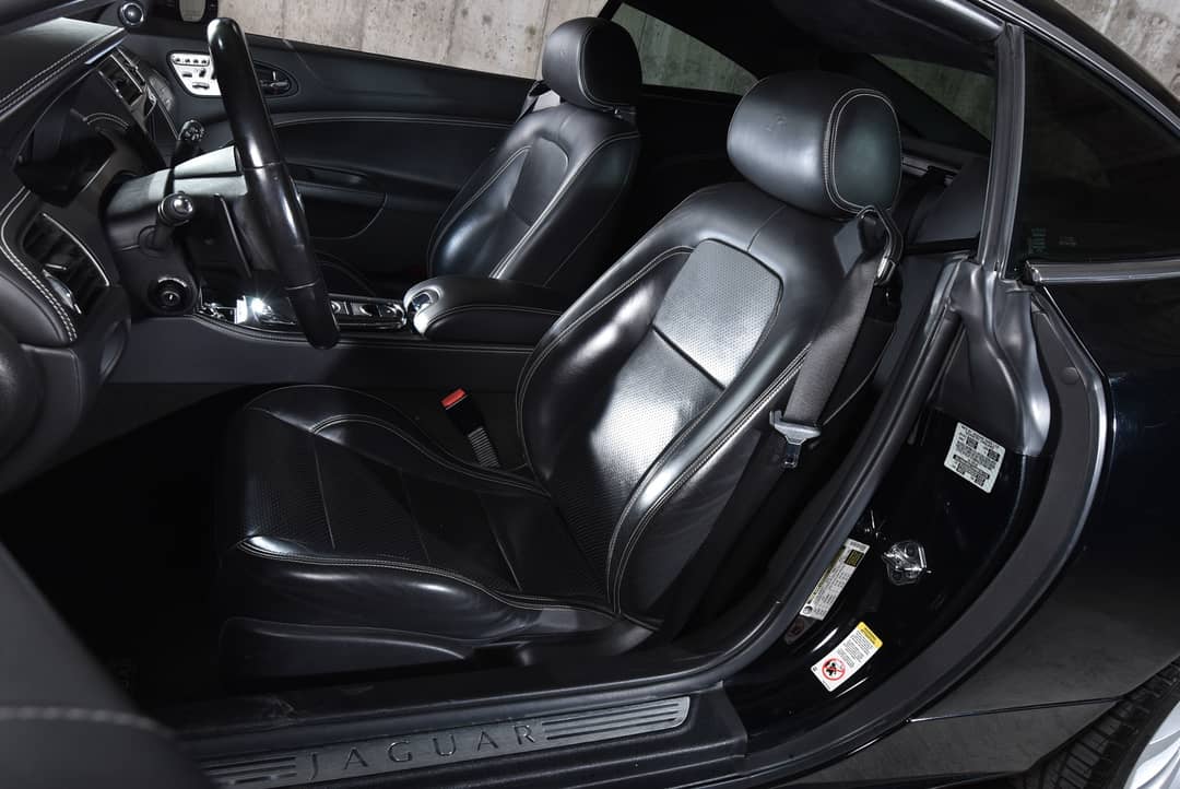 2010 Jaguar XKR — photo 20