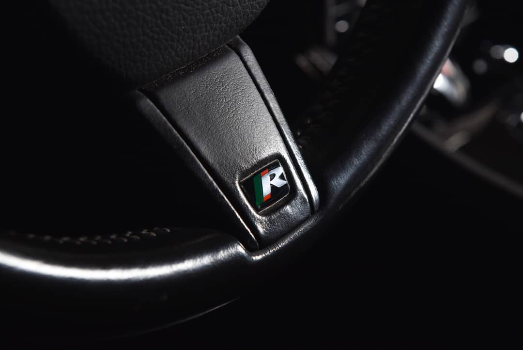 2010 Jaguar XKR — photo 22