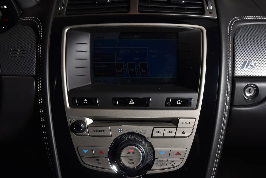 2010 Jaguar XKR — photo 24