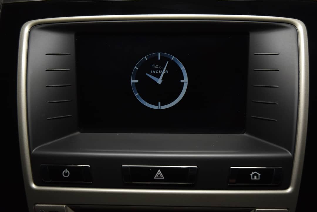 2010 Jaguar XKR — photo 25