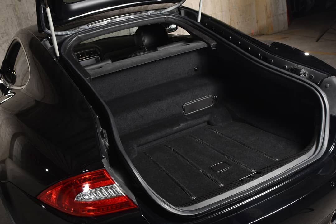 2010 Jaguar XKR — photo 35