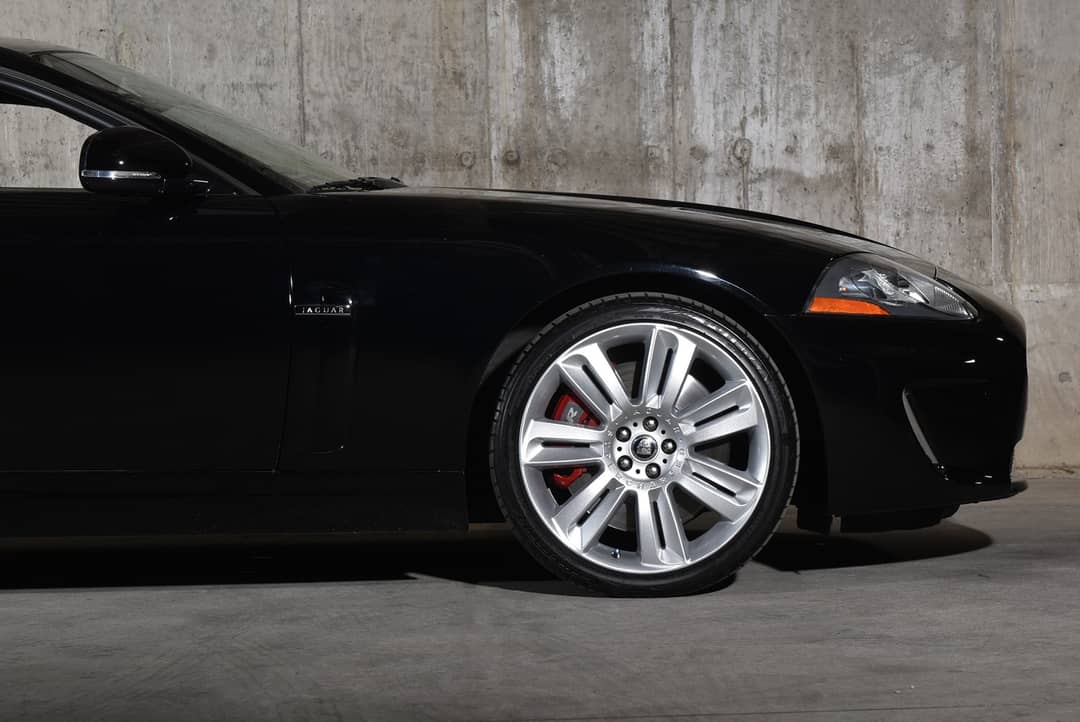 2010 Jaguar XKR — photo 9