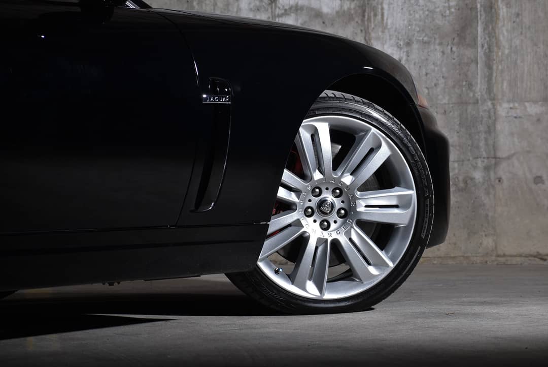2010 Jaguar XKR — photo 10