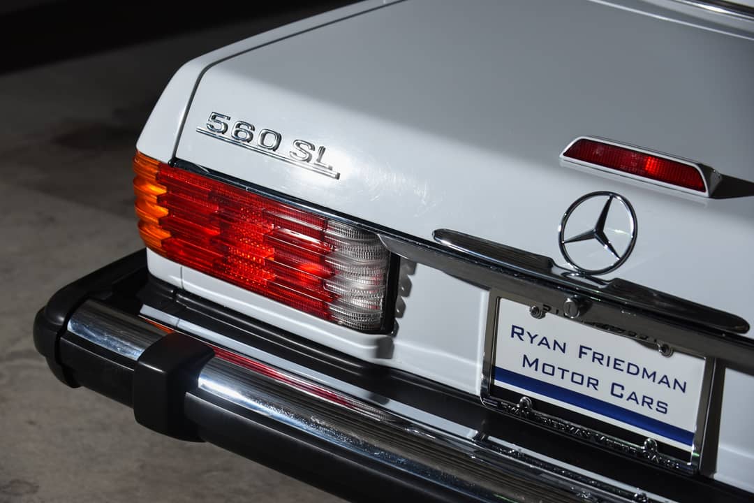 1988 Mercedes-Benz 560-Class 560 SL — photo 11
