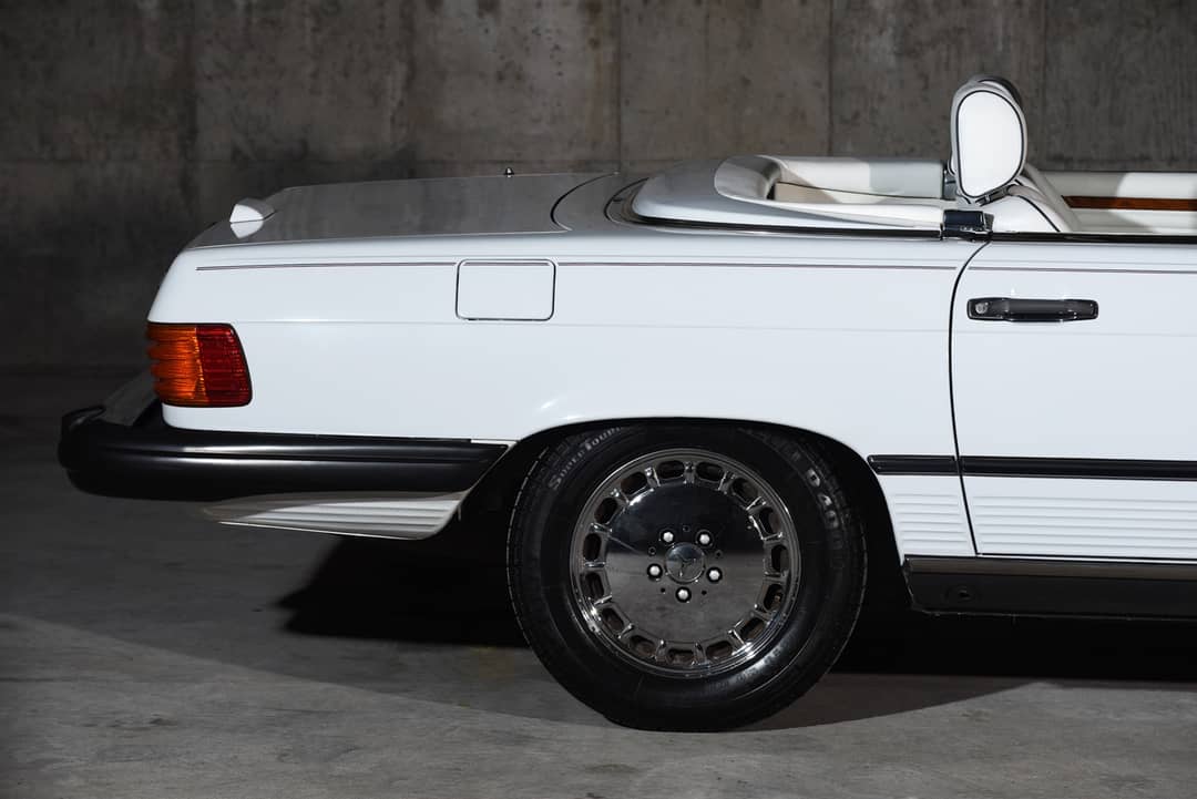 1988 Mercedes-Benz 560-Class 560 SL — photo 16