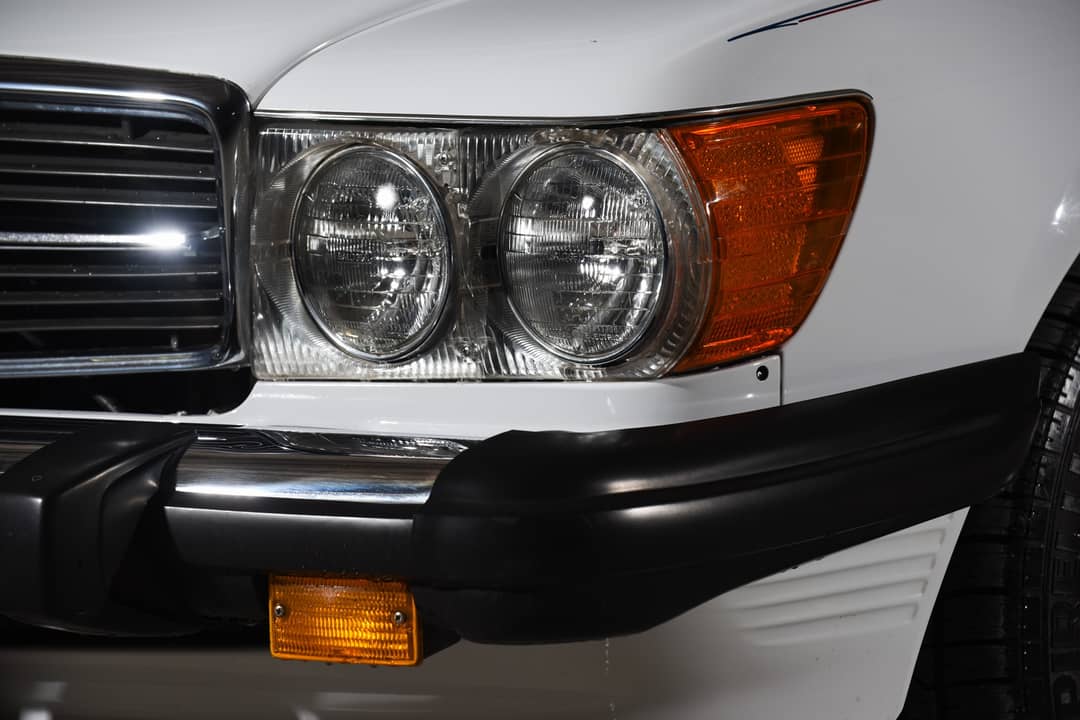 1988 Mercedes-Benz 560-Class 560 SL — photo 23