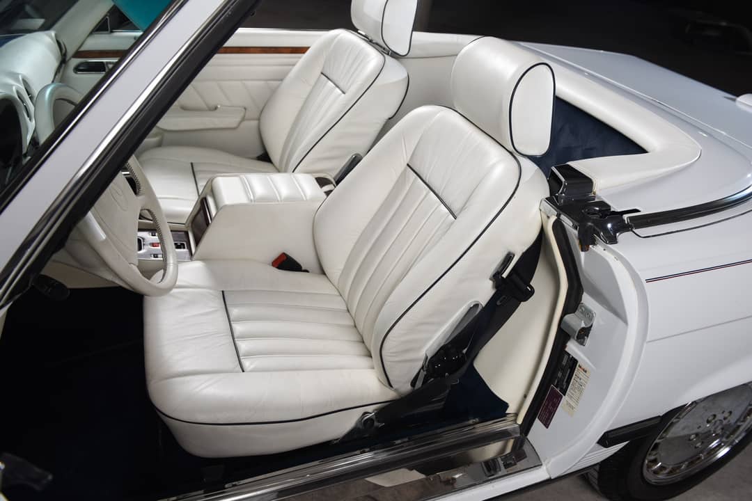 1988 Mercedes-Benz 560-Class 560 SL — photo 28