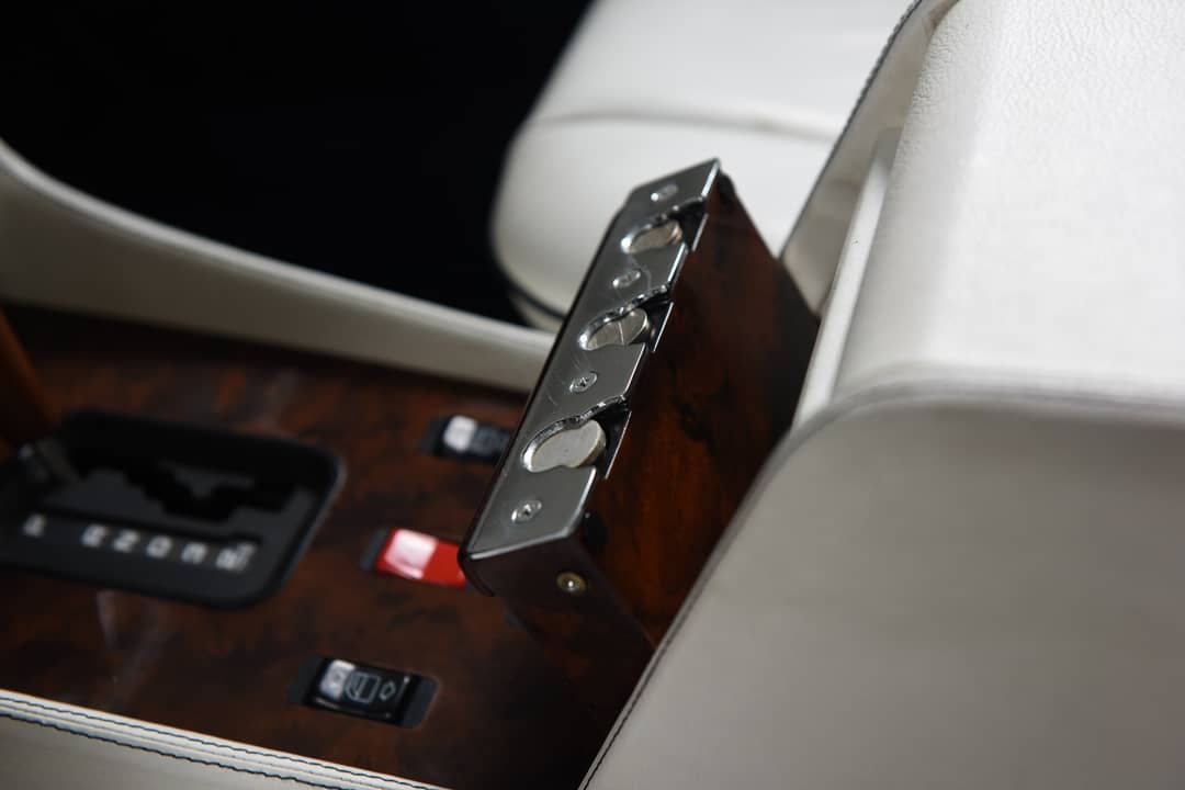 1988 Mercedes-Benz 560-Class 560 SL — photo 34