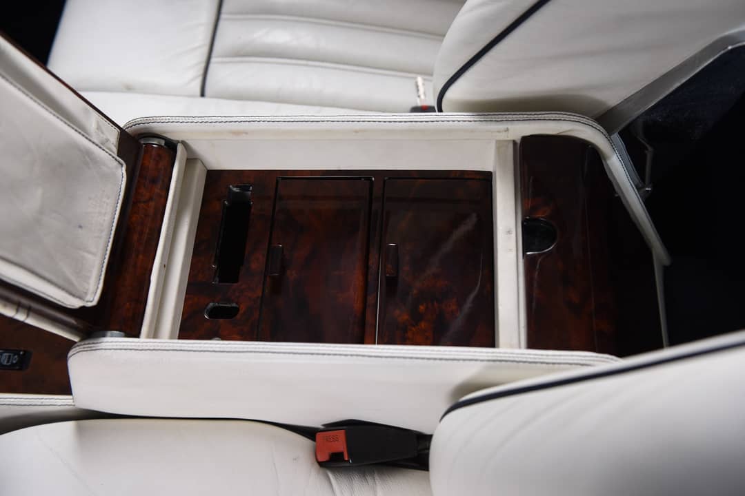 1988 Mercedes-Benz 560-Class 560 SL — photo 36