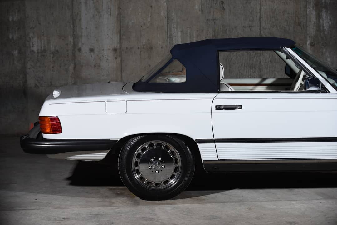 1988 Mercedes-Benz 560-Class 560 SL — photo 5