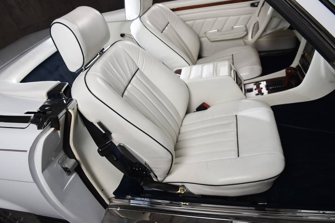 1988 Mercedes-Benz 560-Class 560 SL — photo 37