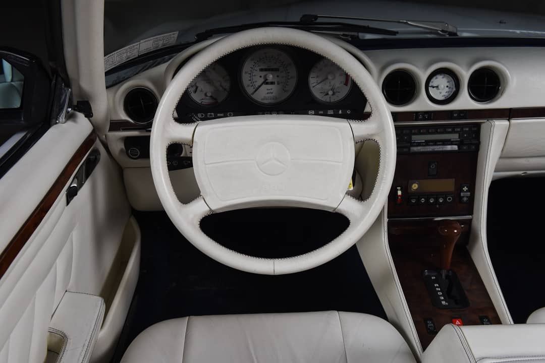 1988 Mercedes-Benz 560-Class 560 SL — photo 43